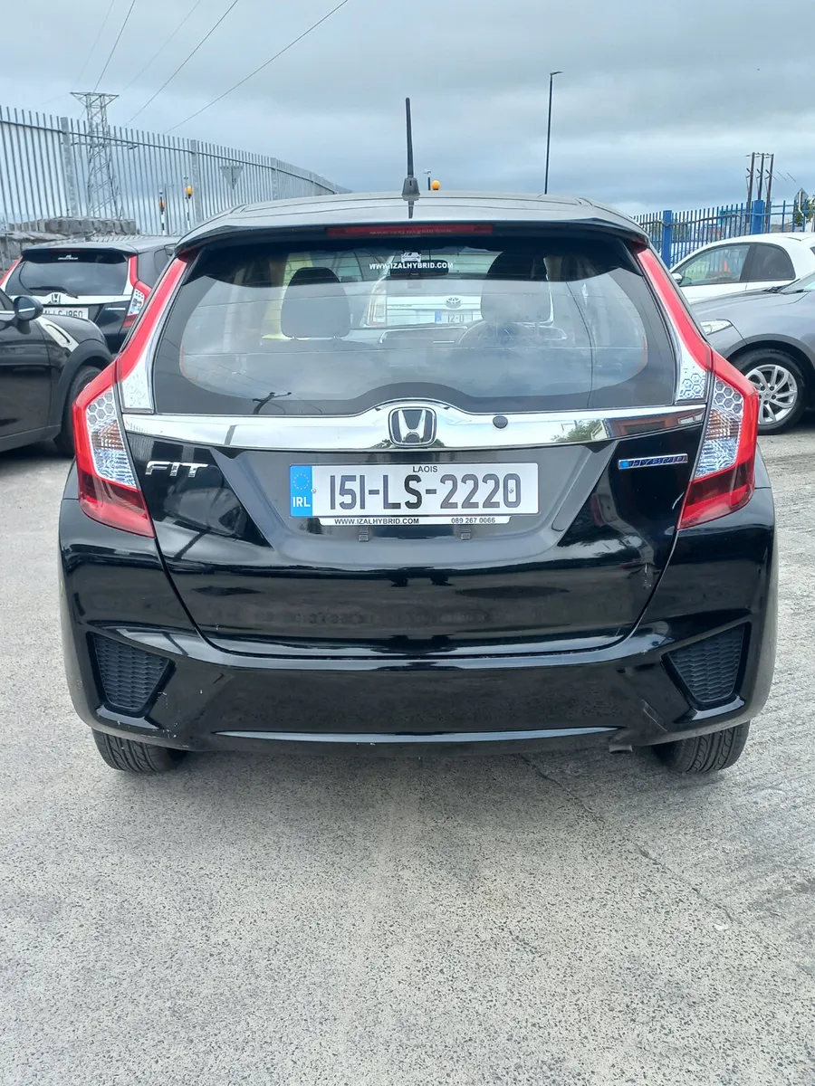 Honda Fit 2015 - Image 2