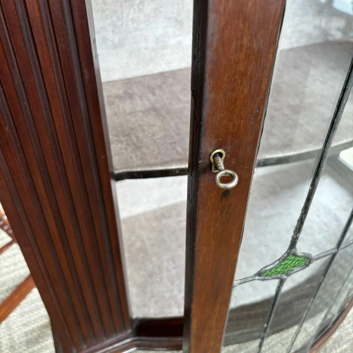Victorian mahogany demi lune display cabinet. Stun - Image 3