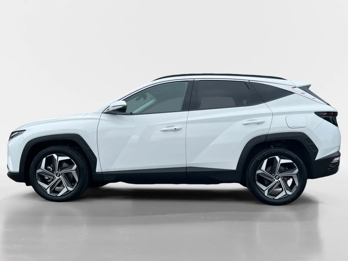 Hyundai Tucson 2WD Executive Plus HEV STG Auto - Image 4