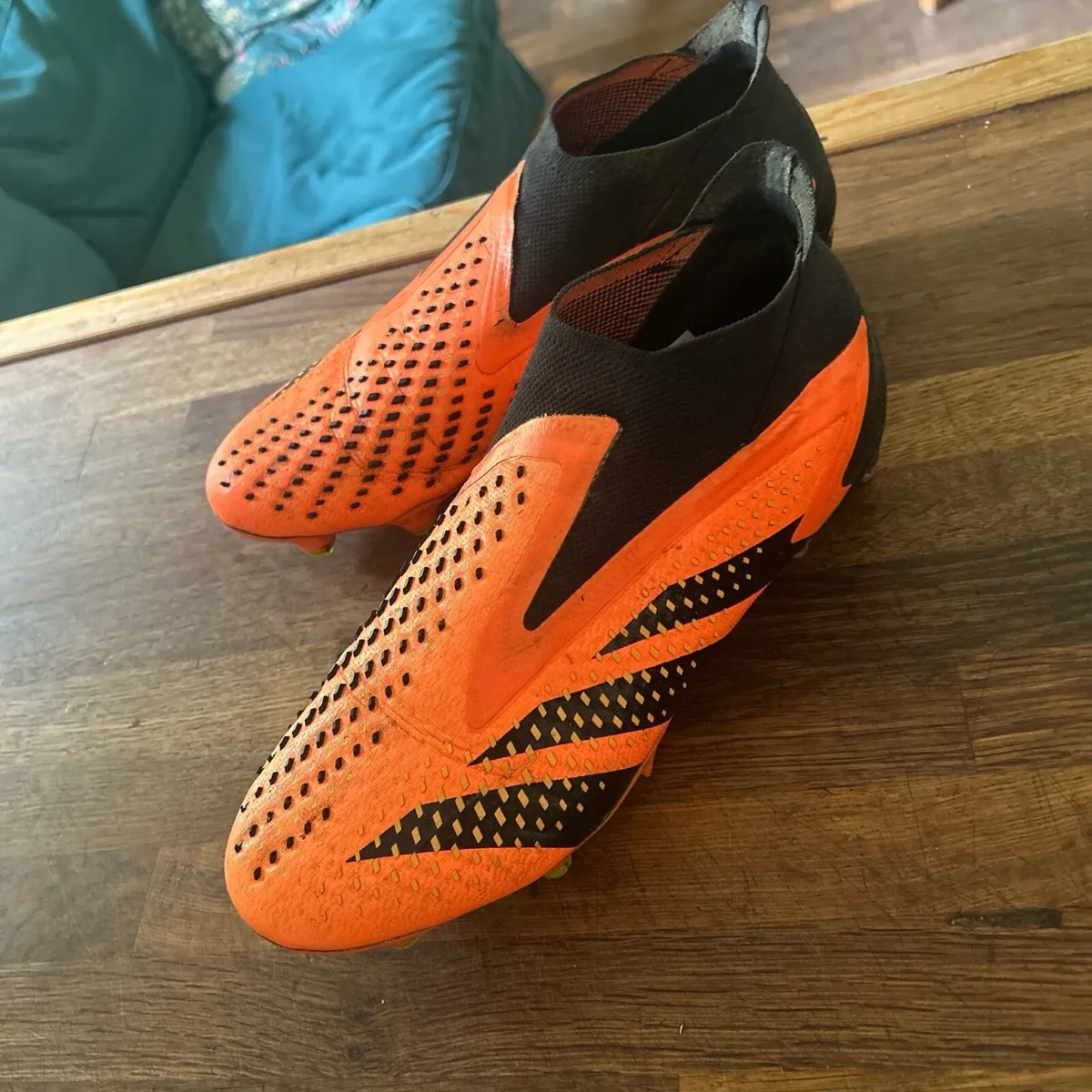 adidas predator elite laceless size 9.5 - Image 4