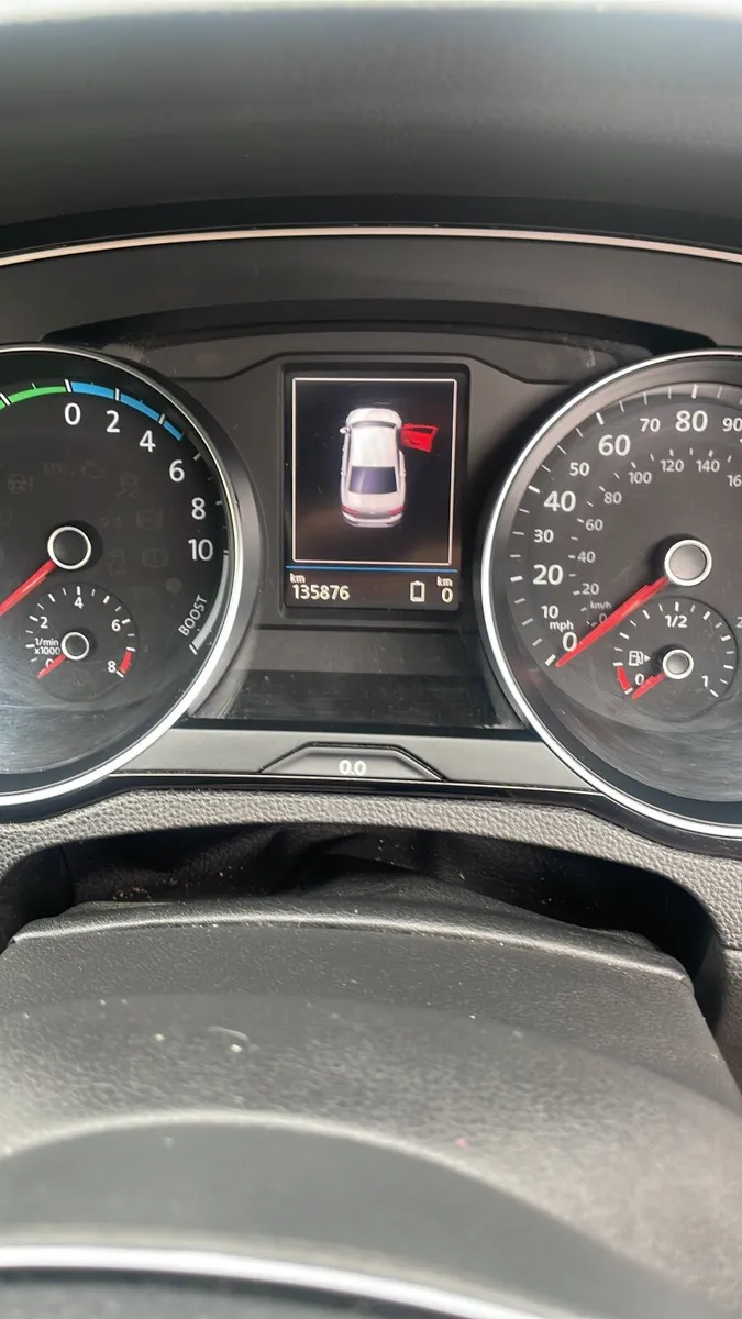 Volkswagen Passat 2018 - Image 2