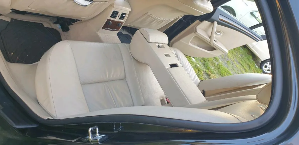 BMW 09 executive model, 520D - Image 2