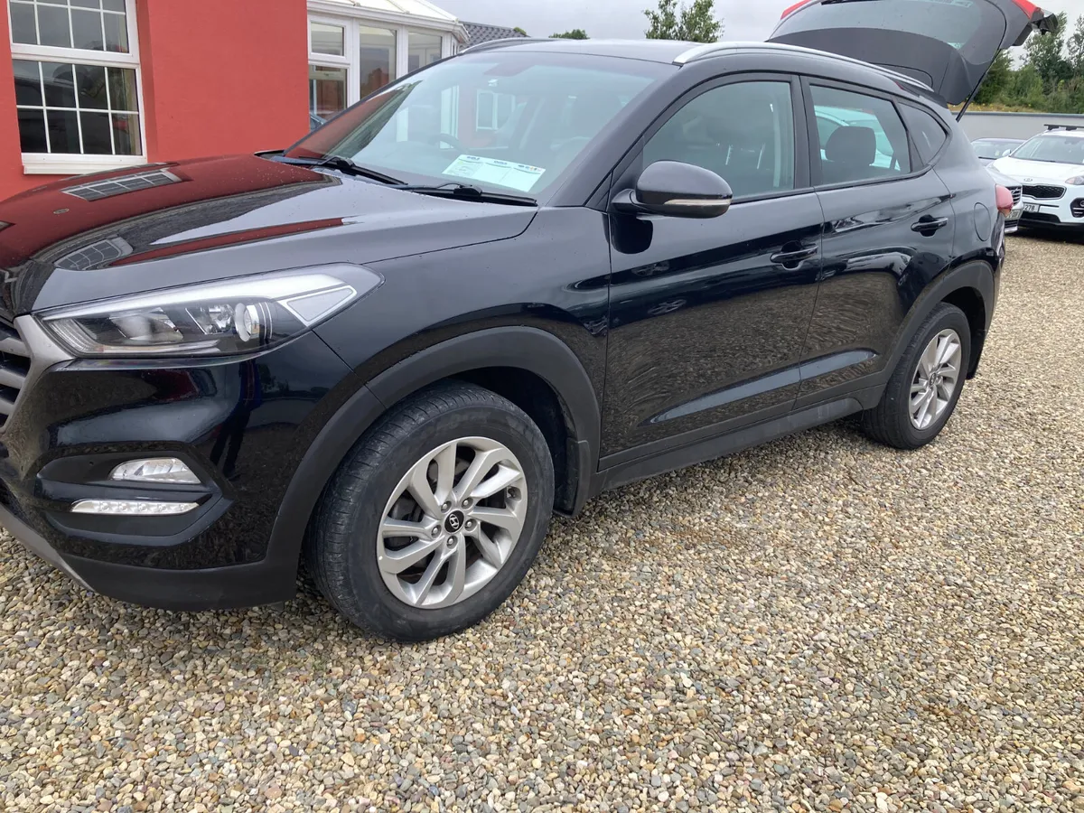 Hyundai Tucson 2016 executive - Image 2