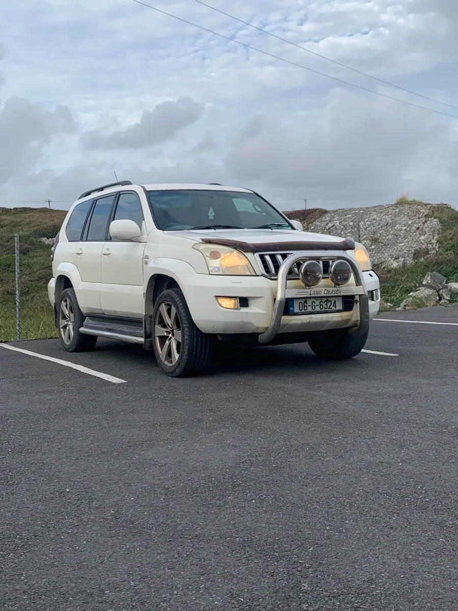 Toyota Land Cruiser 2006 - Image 2