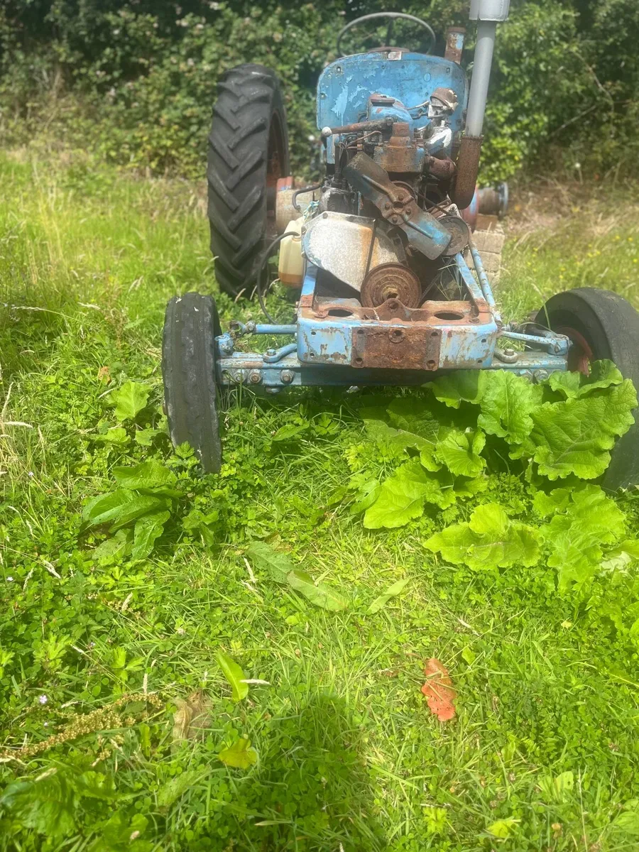 Major tractor parts - Image 2