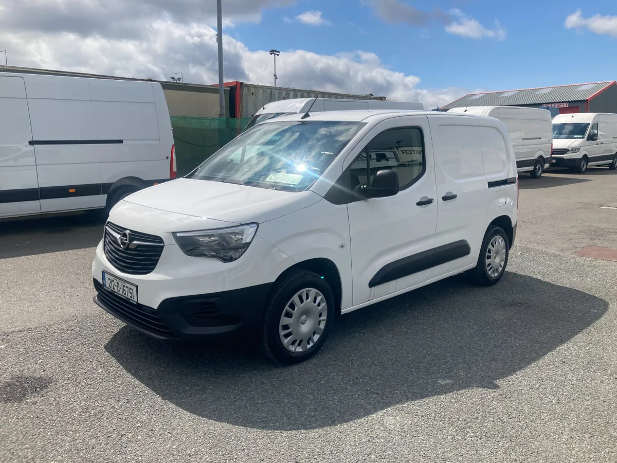 Opel Combo 2021 - Image 2