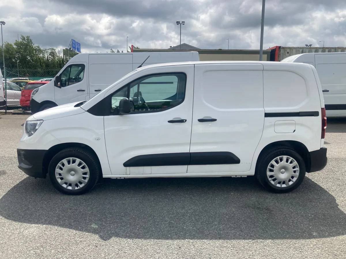 Opel Combo 2021 - Image 3