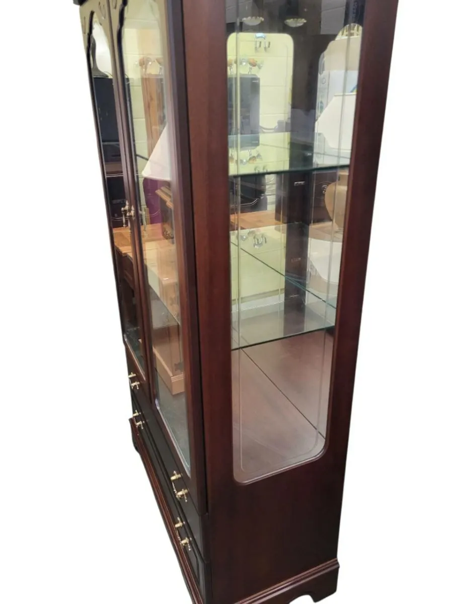 Beautiful Mahogany Display Cabinet - Image 2