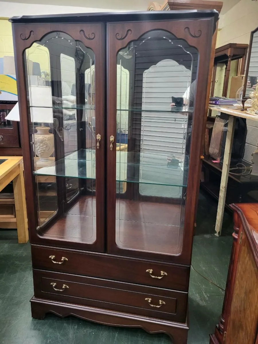 Beautiful Mahogany Display Cabinet - Image 4