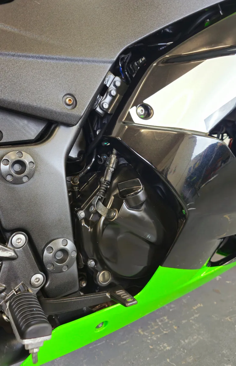 2009 Kawasaki Ninja 250R - Image 2