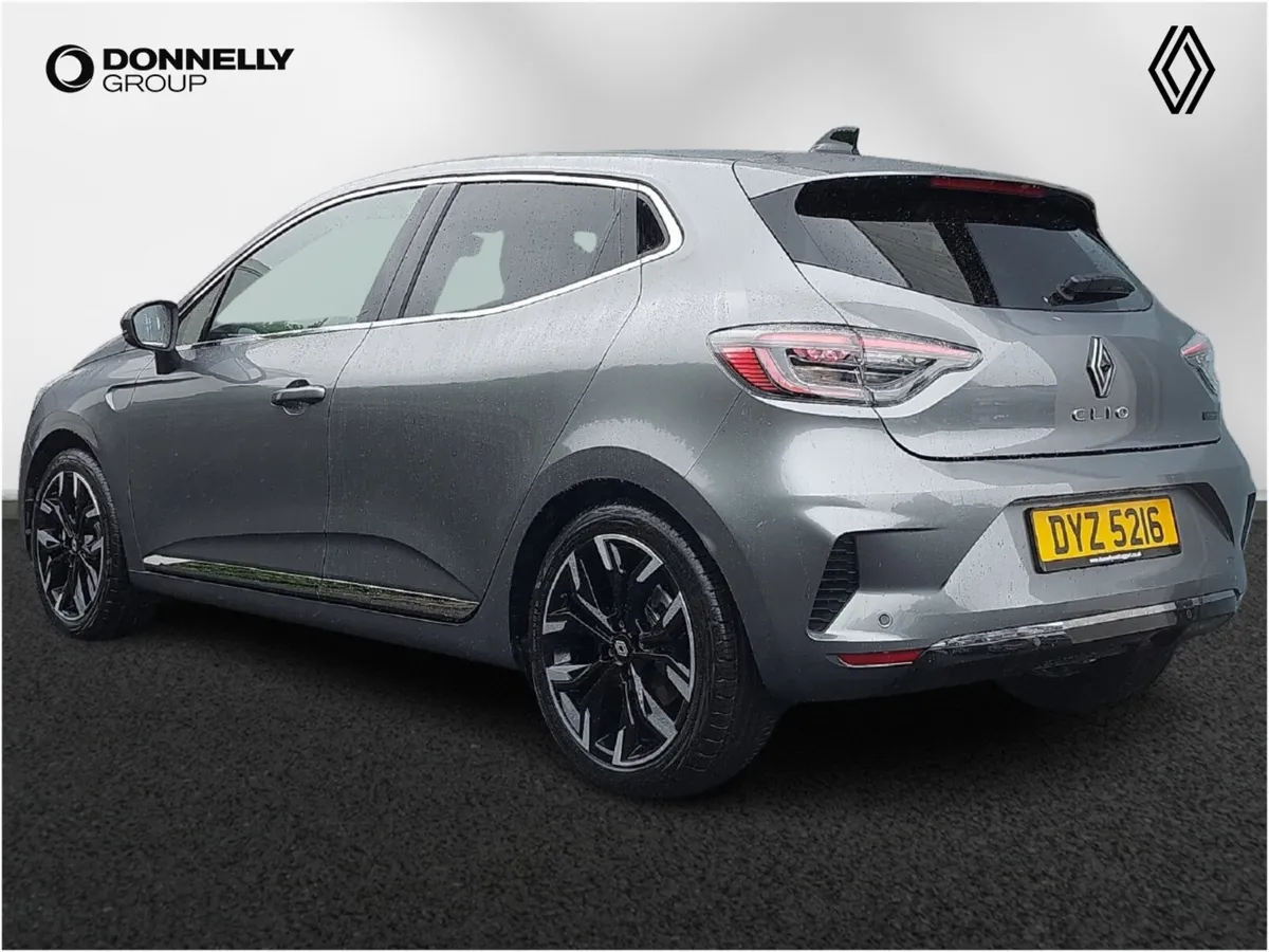 Renault Clio Hatchback Techno - Image 2