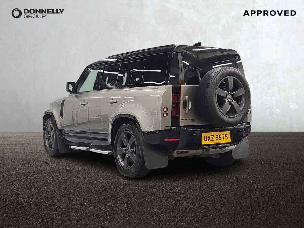 Land Rover Defender Diesel Estate X-Dynamic HSE - Image 2