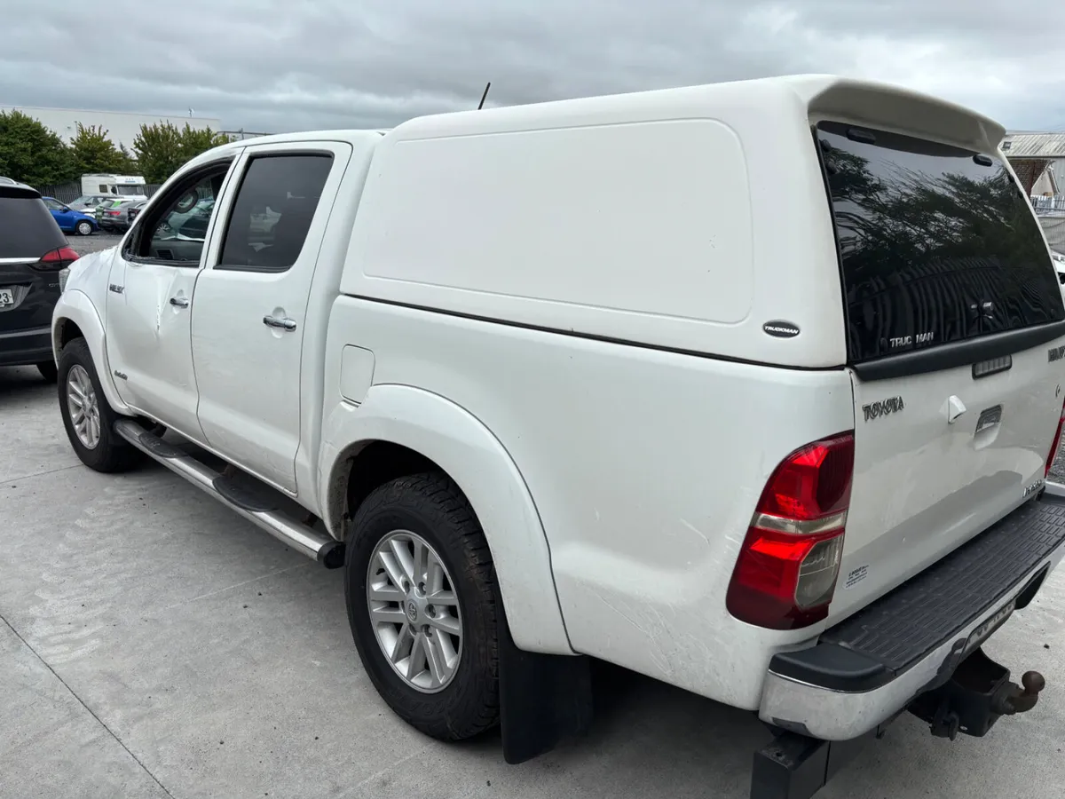 16 Hilux 3.0 D4D Invincible 106k miles Drives - Image 4
