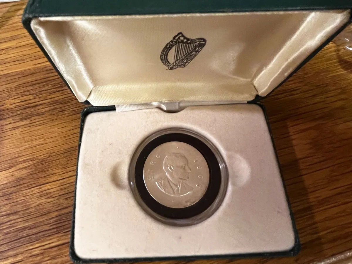 Silver ten shillings Irish - Image 1