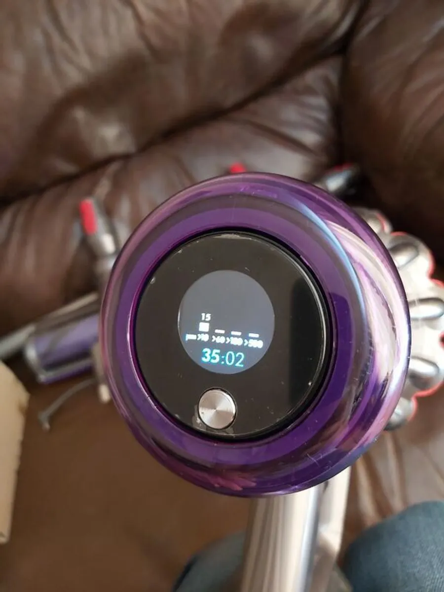 Dyson v15 - Image 3