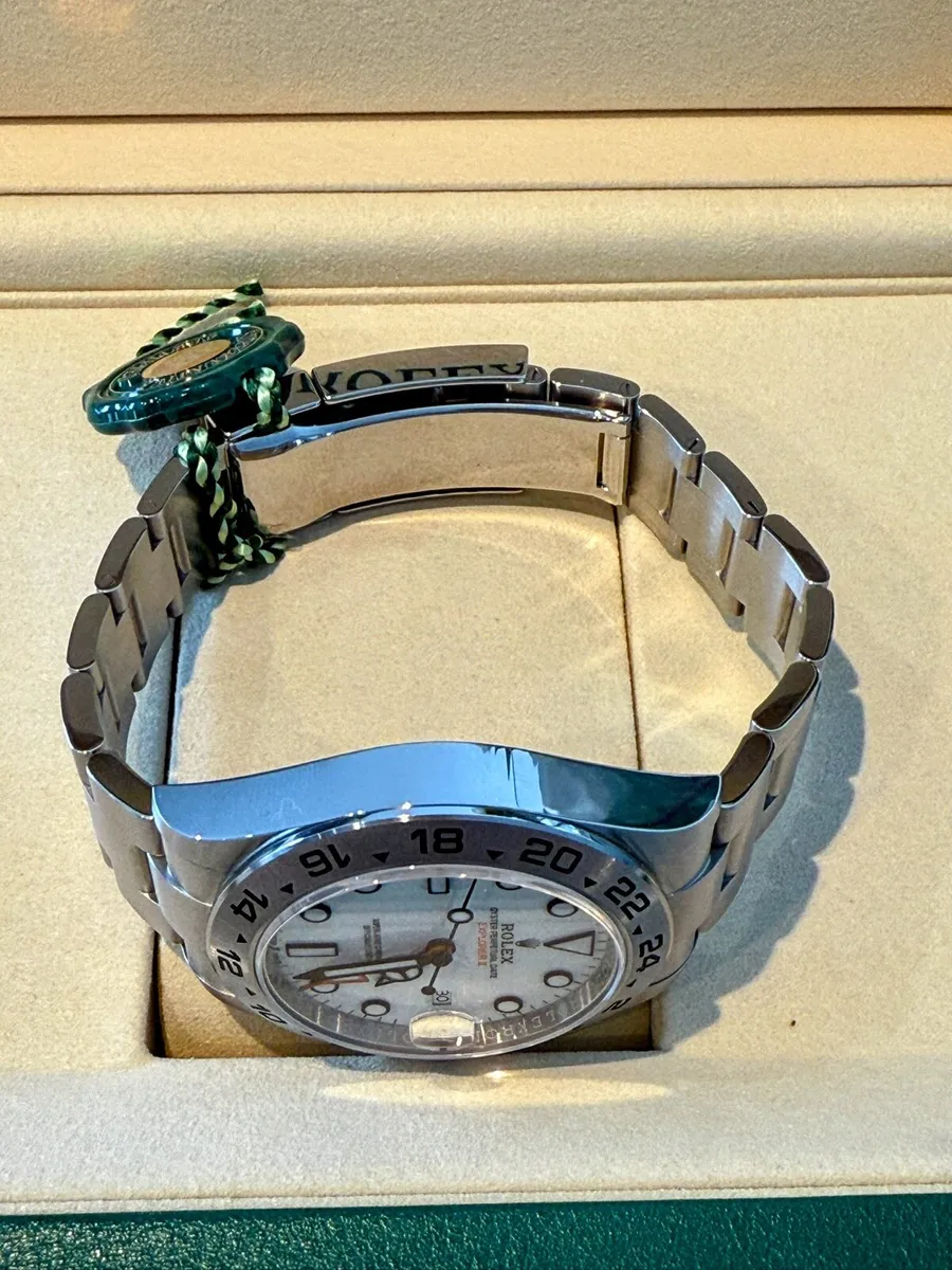 Rolex Explorer II, brand new, unworn, 226570 - Image 4