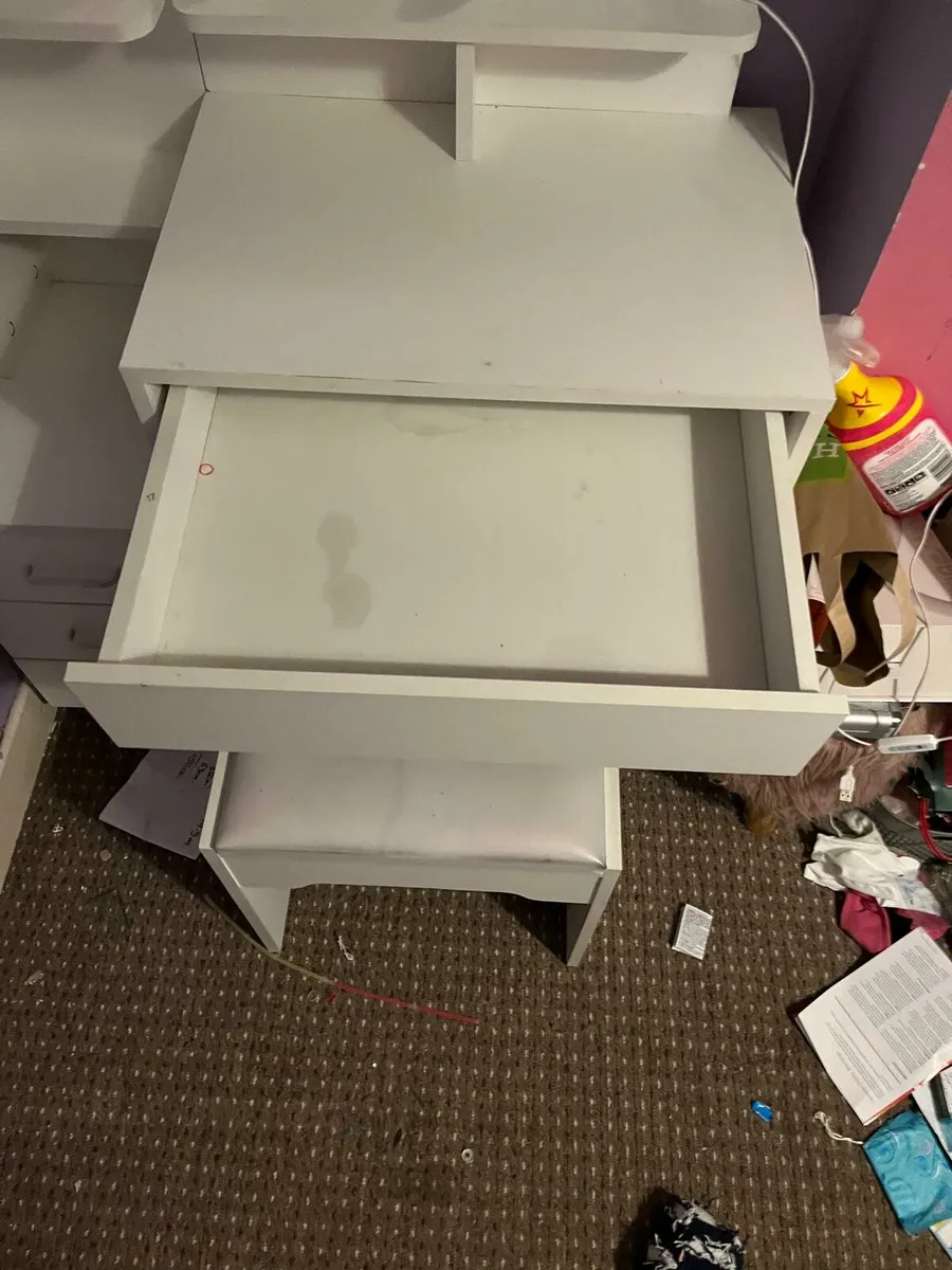 Vanity table - Image 3
