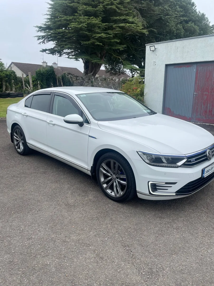 Volkswagen Passat 2018 - Image 1
