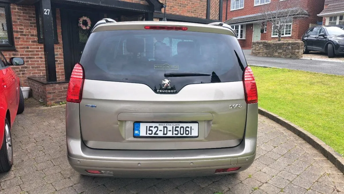 PEUGEOT  5008 7 SEATER 2015 ONLY 128000 KLMS - Image 2