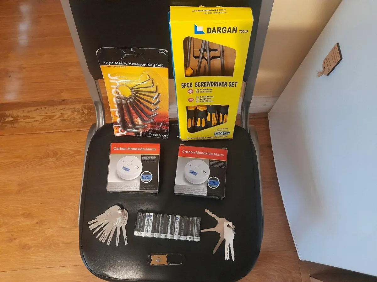 Carbon Monoxide Smoke Alarms. Jiggler Keys .Tools. - Image 2
