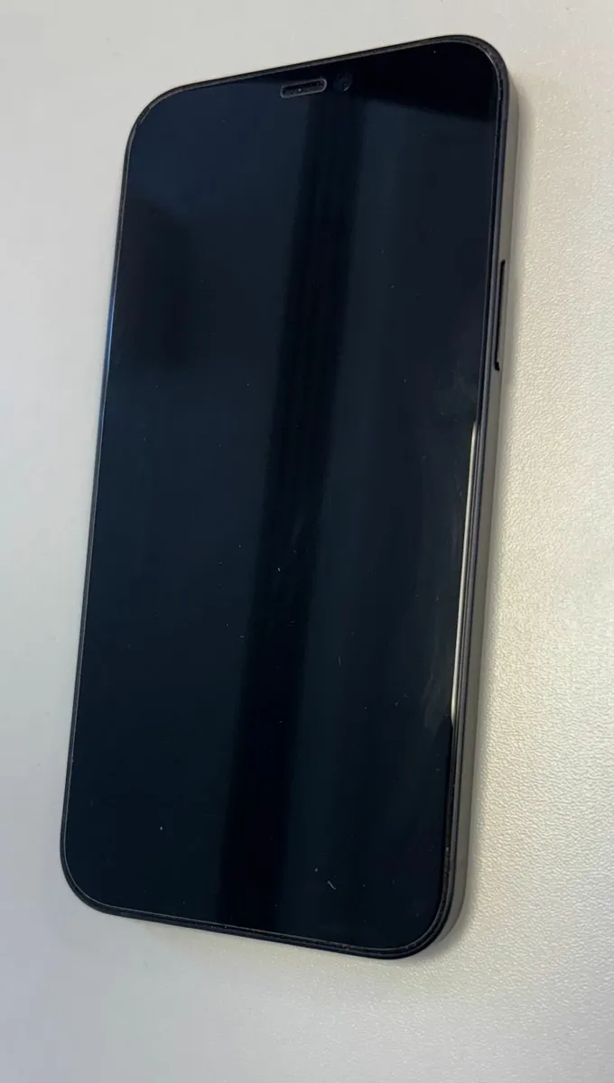iPhone 12 - Image 2