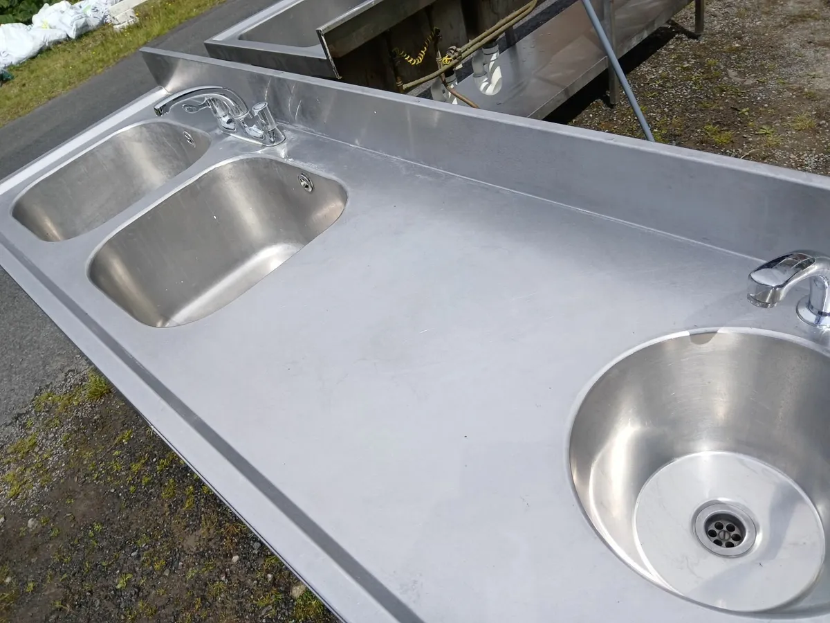 Stainless steel cabbinet /abbotoir sink unit - Image 4