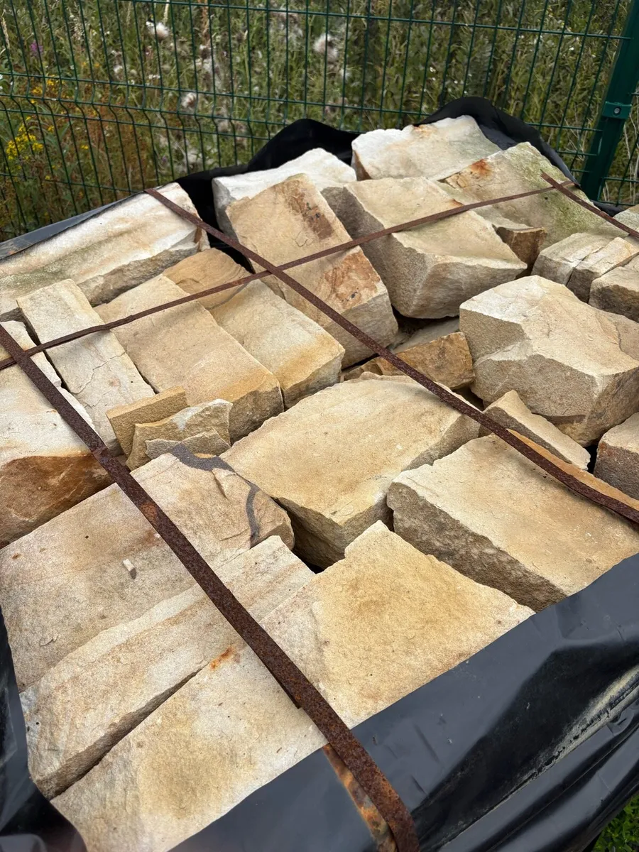 Building stone - Image 1