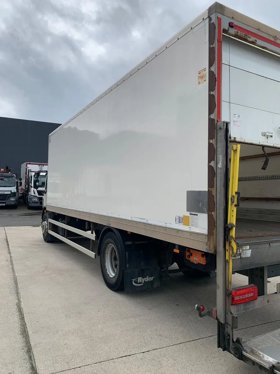 October 2018 DAF LF 55 230 - Image 3
