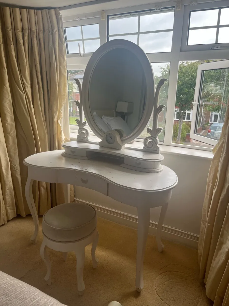 Dressing Table - Image 1