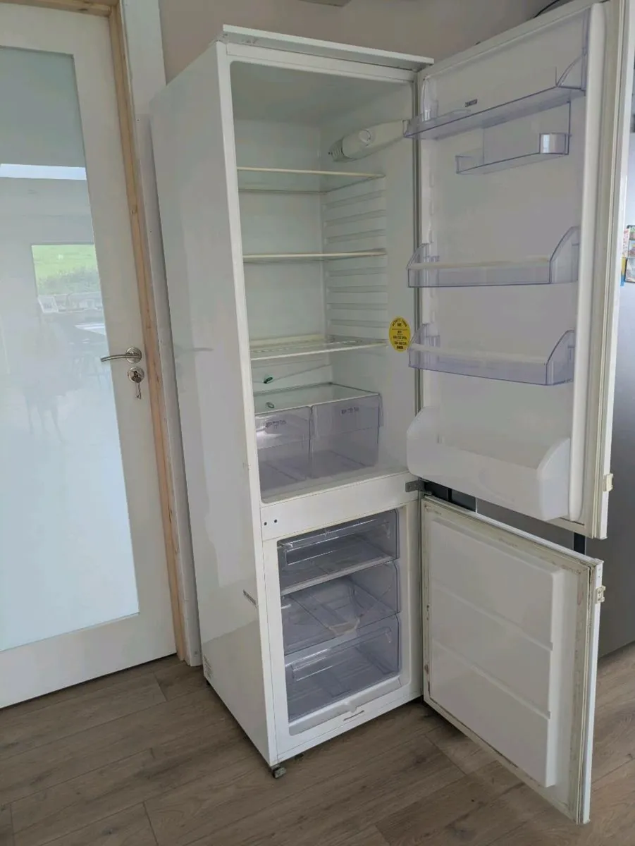 Integrated fridge freezer - Image 2
