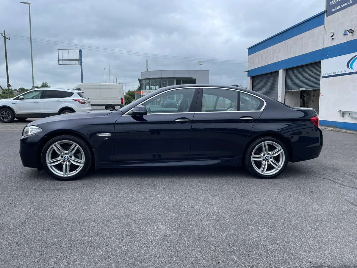 BMW 5-Series 2015//AUTOMATIC//M-SPORT - Image 3