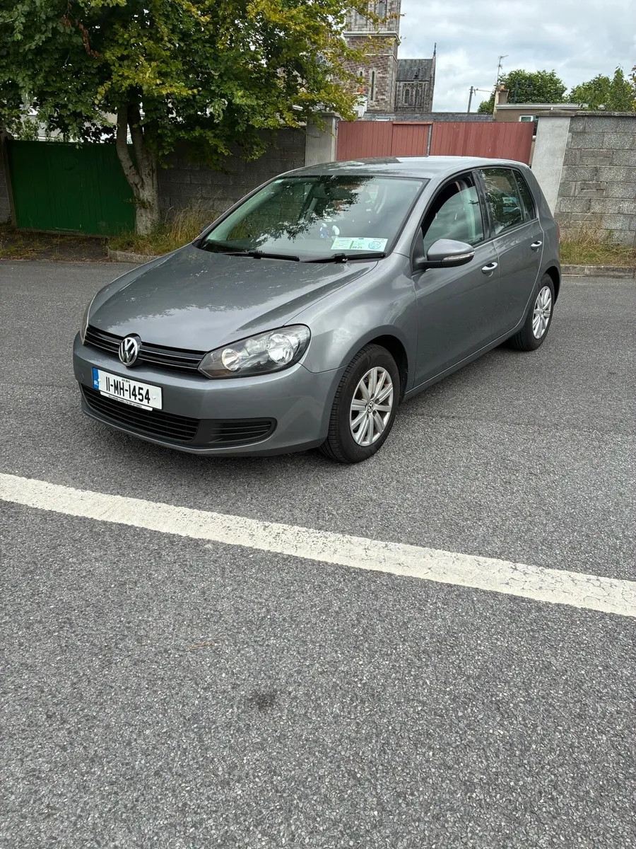 2011 Volkswagen Golf 1.6TDI - Image 1