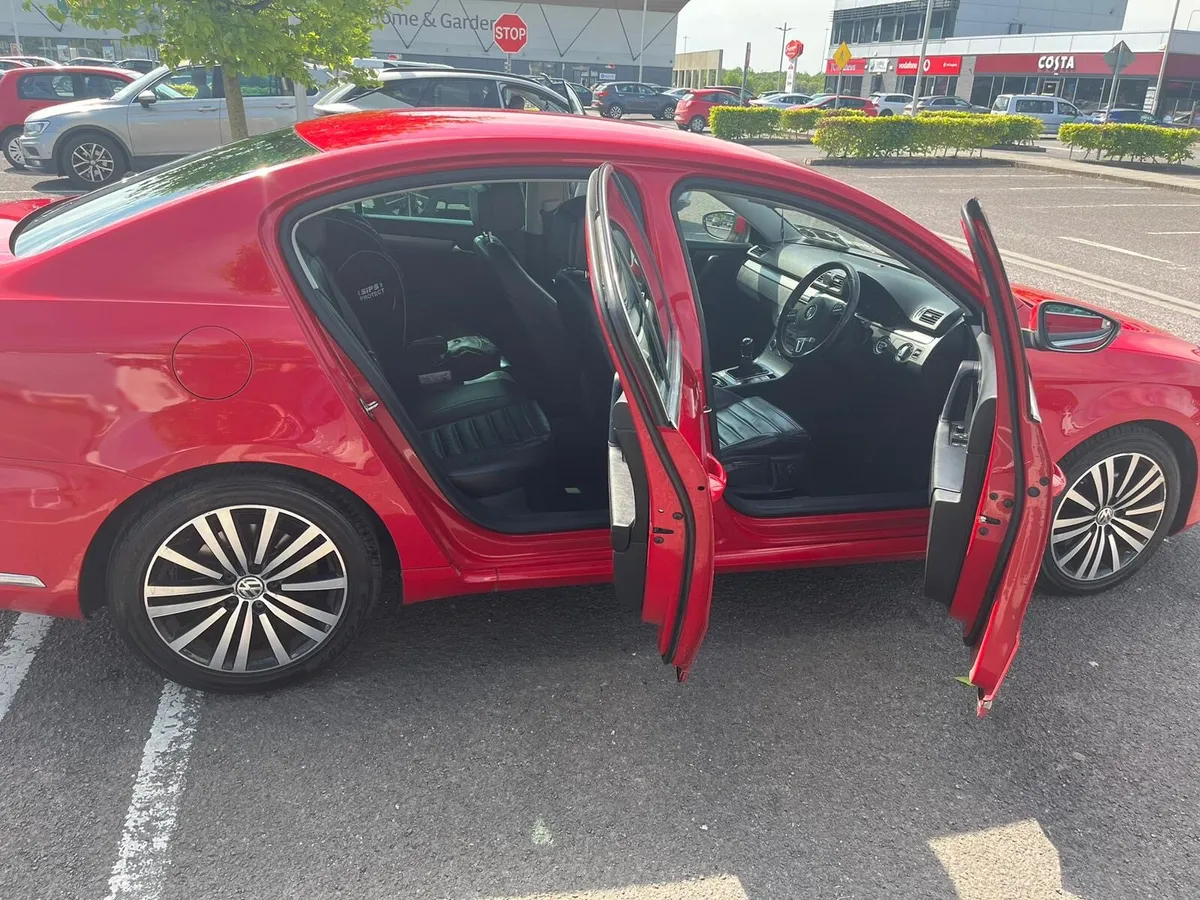 VW Passat blue motion sport - Image 4