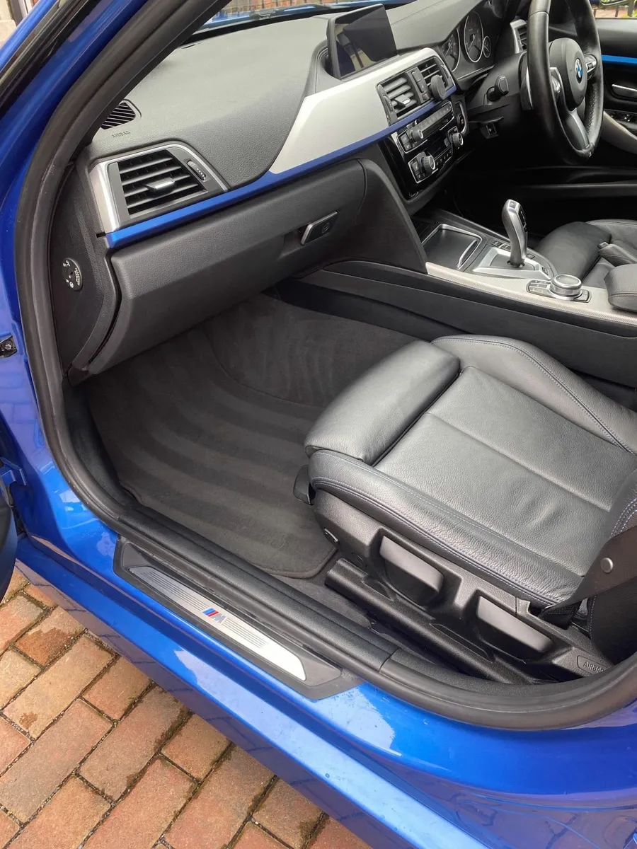 BMW 330E - Image 2