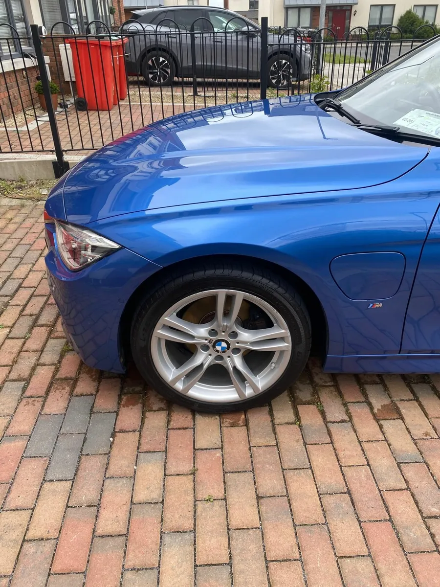 BMW 330E - Image 4