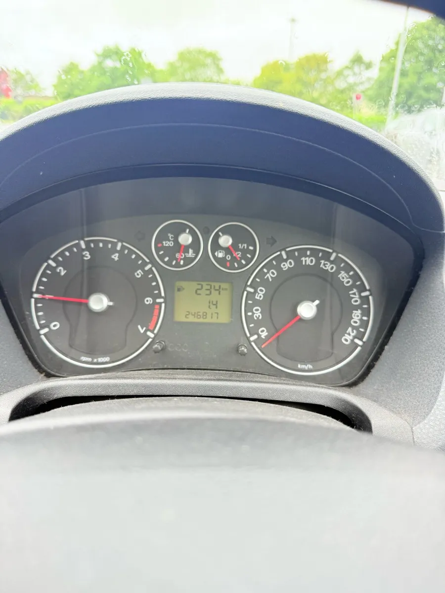 Car - Image 4