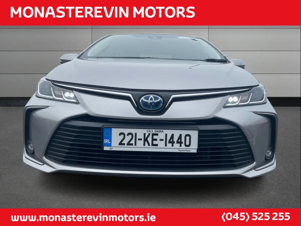 Toyota Corolla HYB LUNA SALOON 4DR AUTO - LOW MILE - Image 4