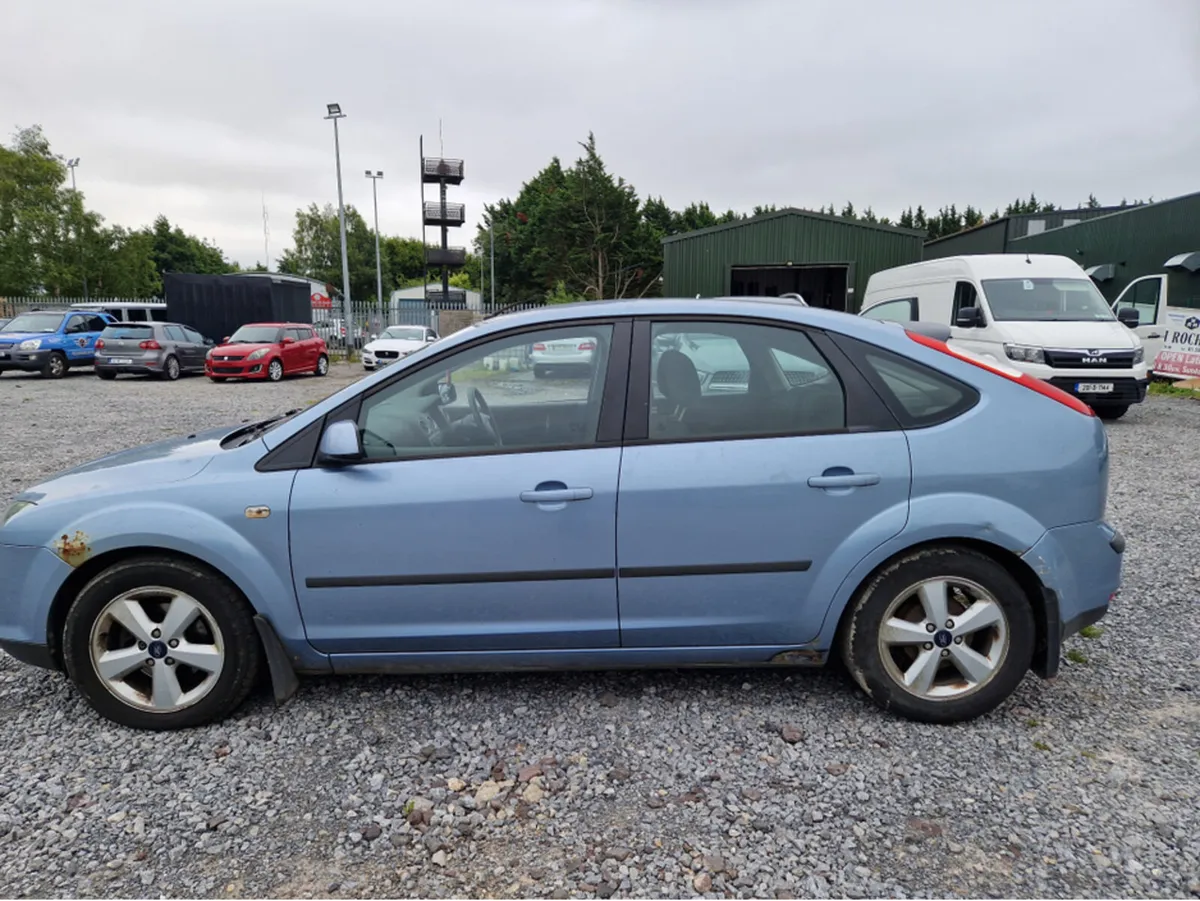 Ford Focus NT ZETEC 1.4 5DR - Image 4