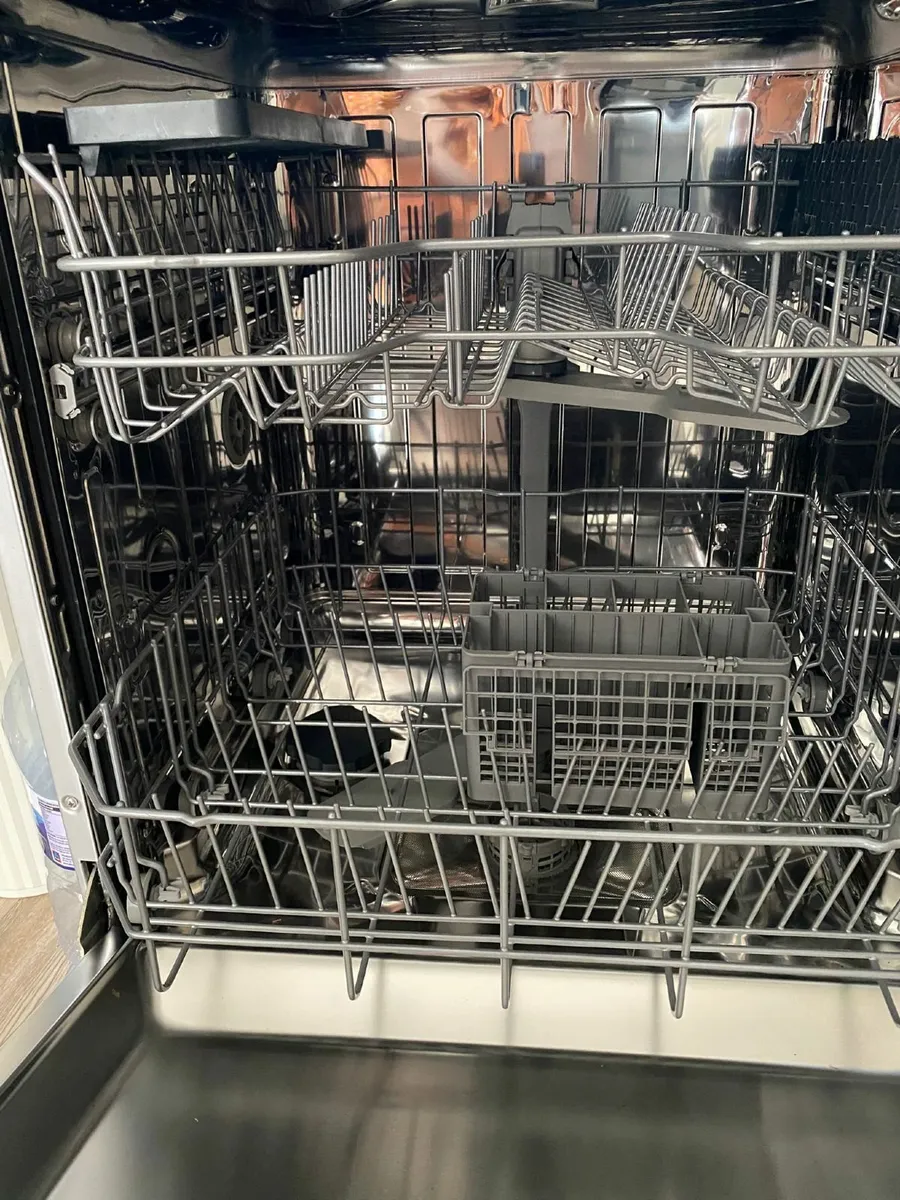 Dishwasher - Image 2