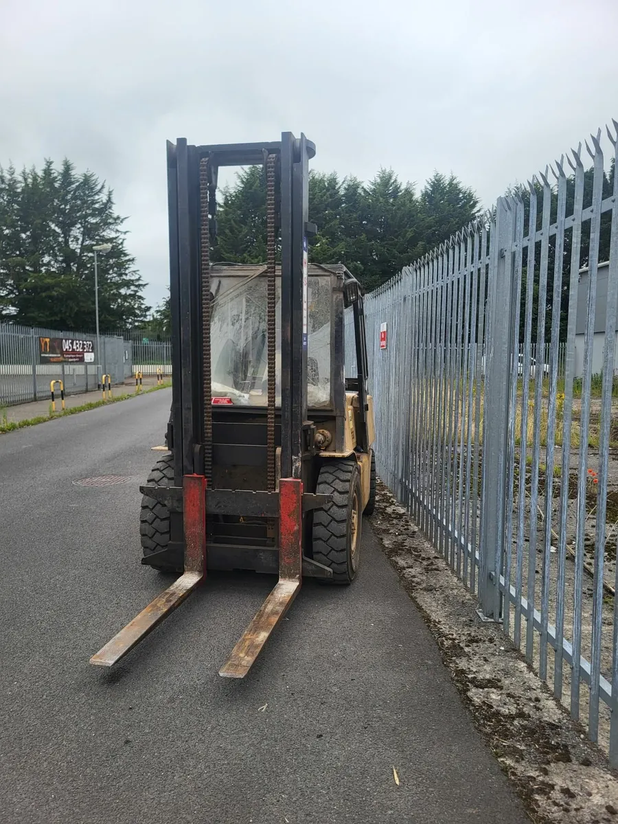 Fork Truck - Image 4