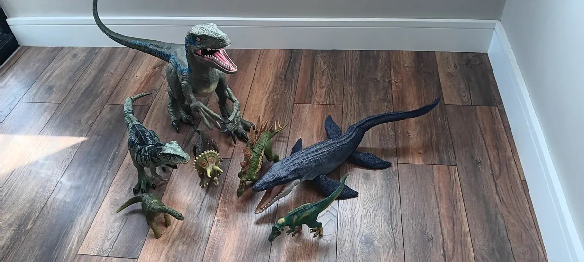 Dinosaurs - Image 2