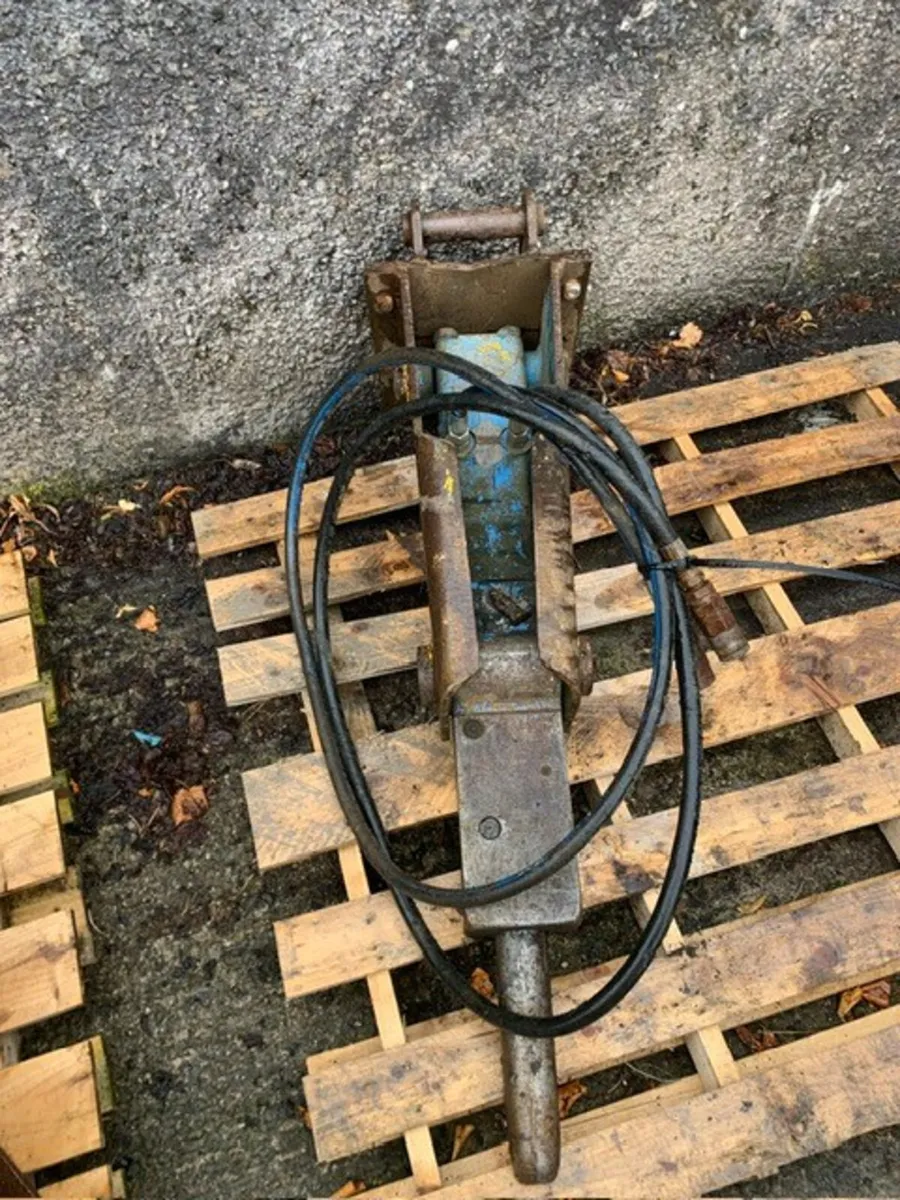 HYD BREAKER TO SUIT 4/5/6T DIGGER - Image 1