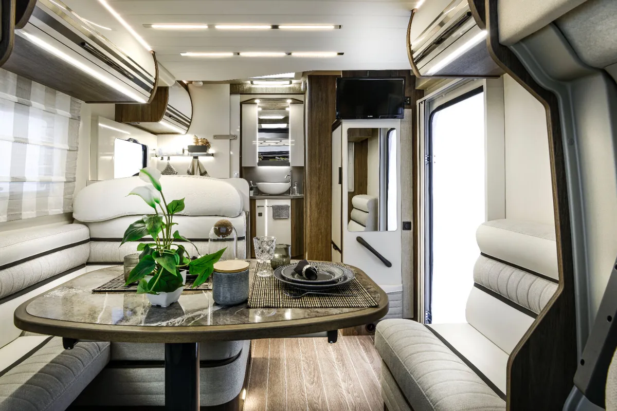 New AUTOMATIC 4 berth Island Bed Motorhome - Image 4