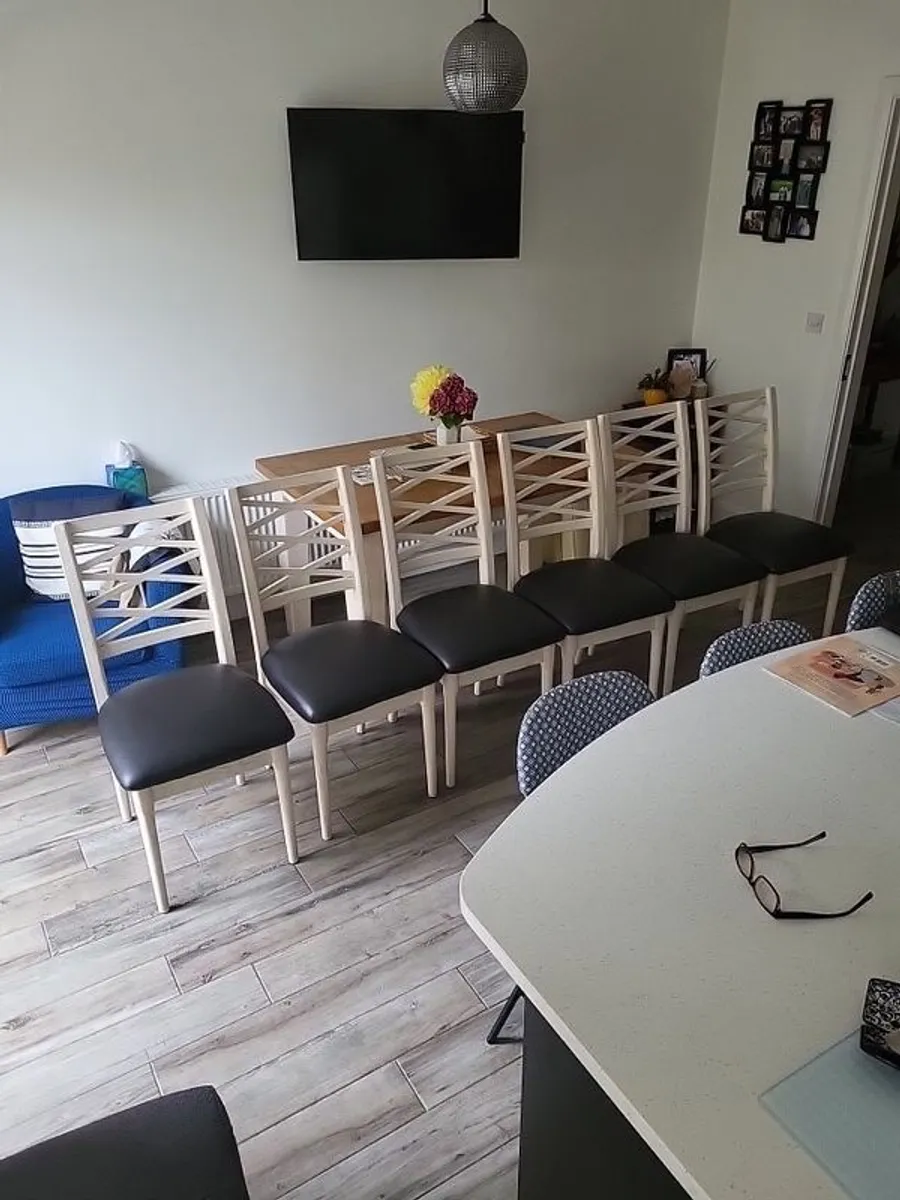 dining chairs only x 6 - Image 2