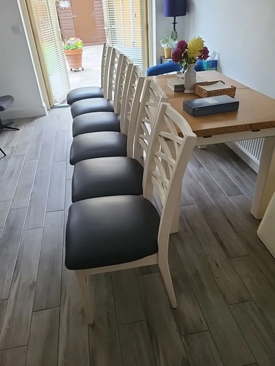 dining chairs only x 6 - Image 3