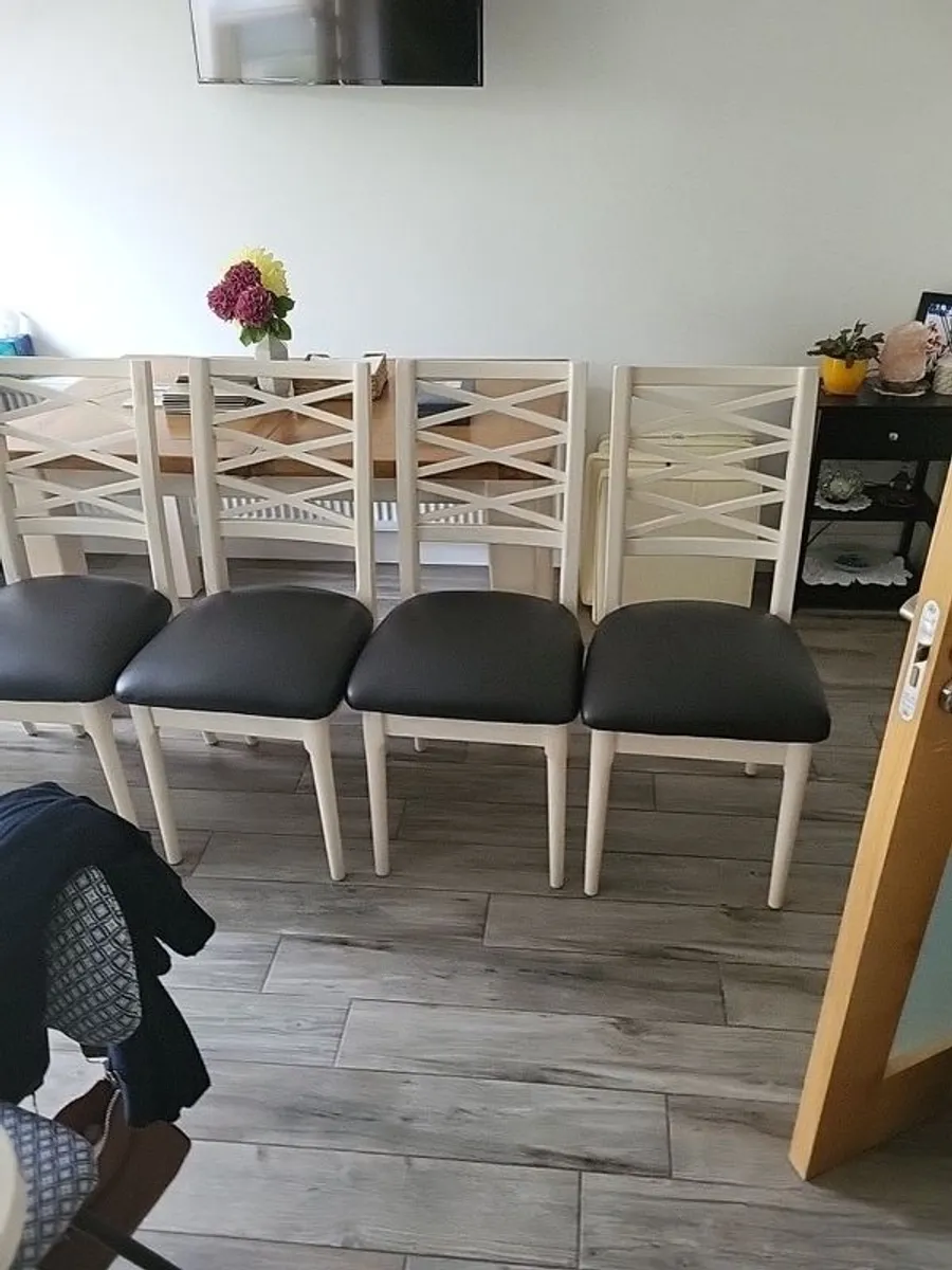 dining chairs only x 6 - Image 4