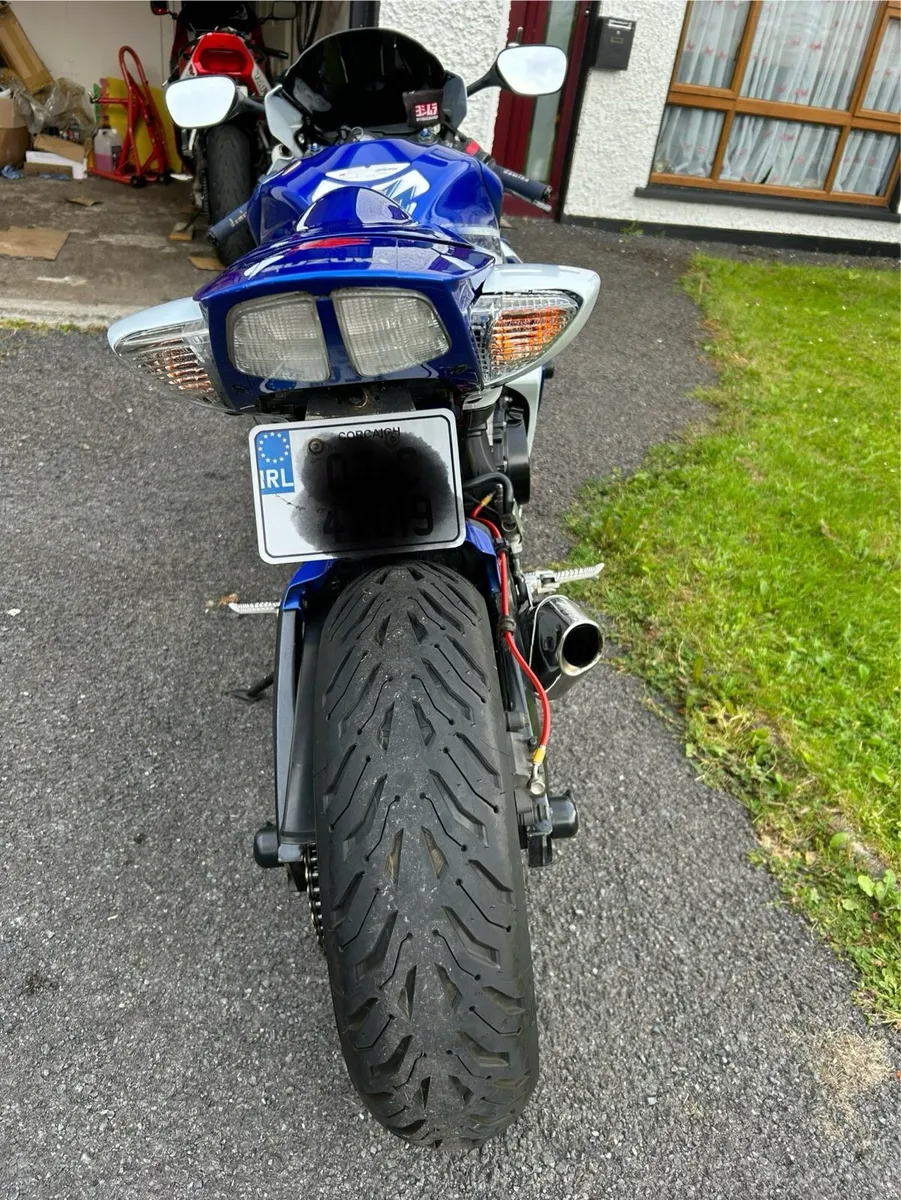 GSXR 750 K7 - Image 4