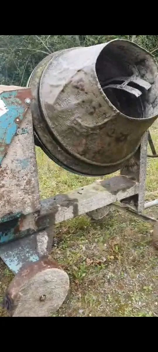 Lister cement mixer - Image 2