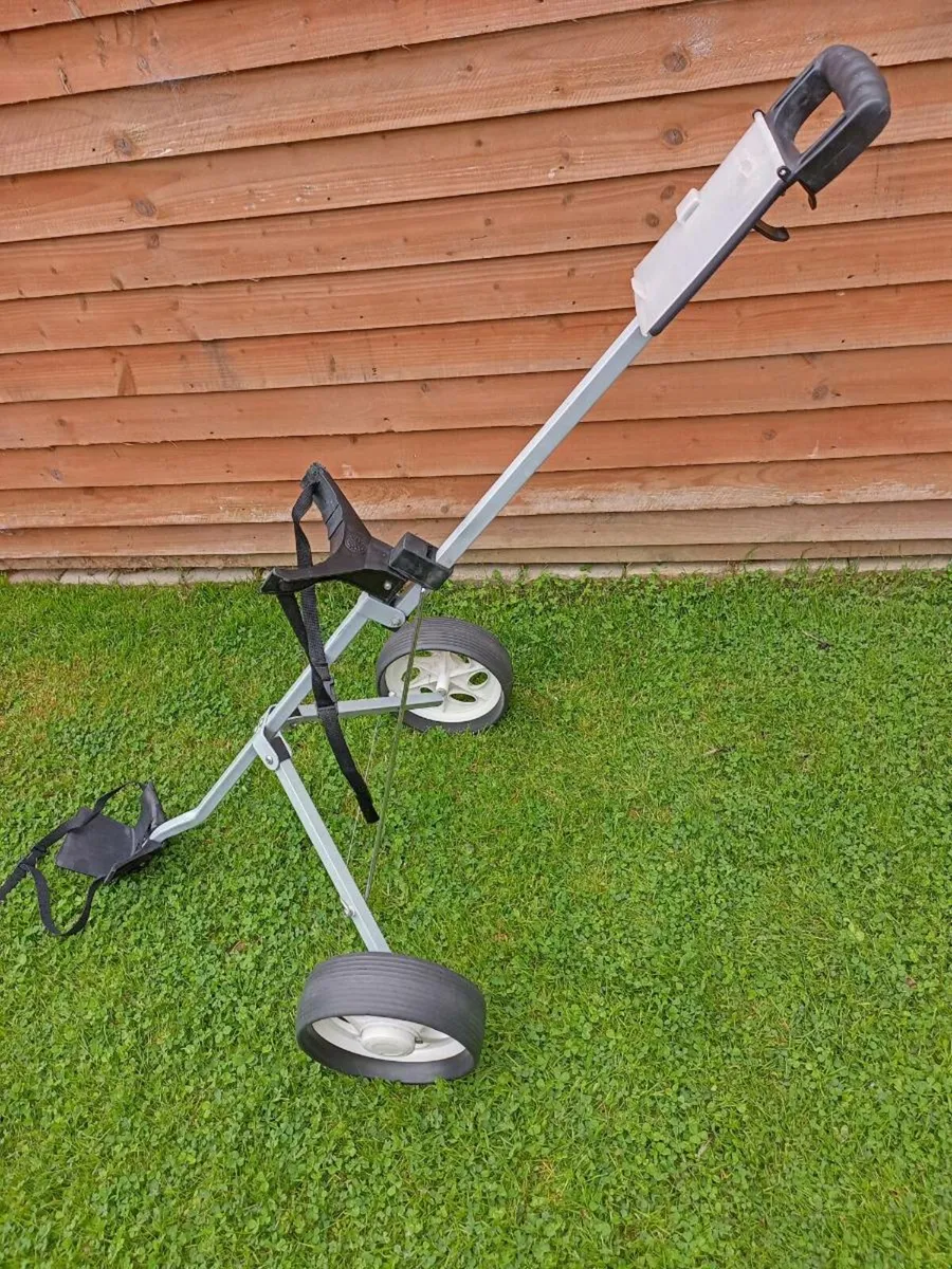 Golf trolley. - Image 2