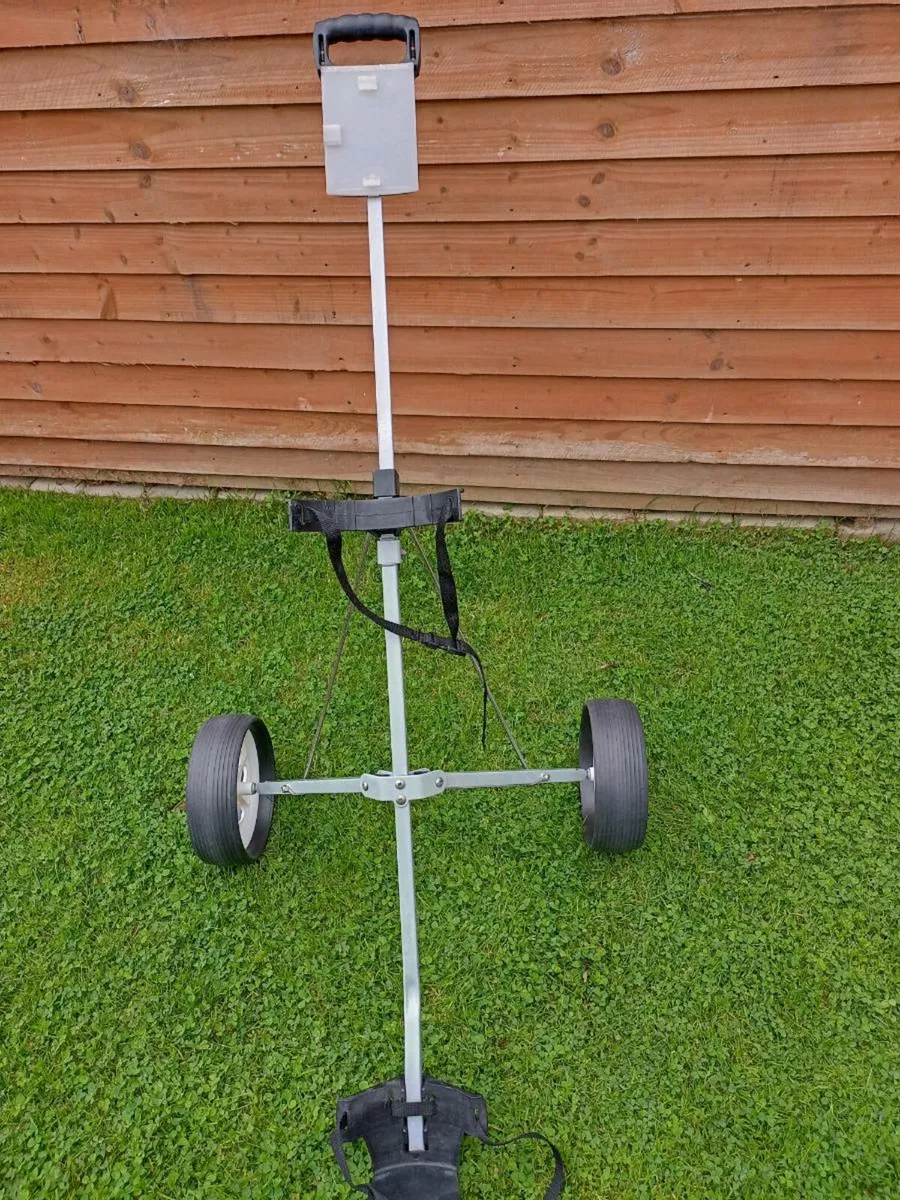Golf trolley. - Image 3
